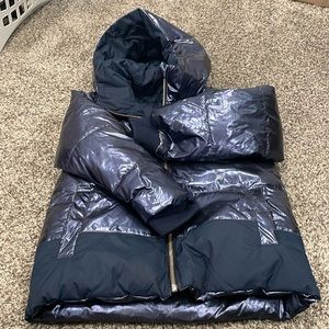 Beautiful, blue shimmer/shiny heavy down puffer coat reversible kids medium